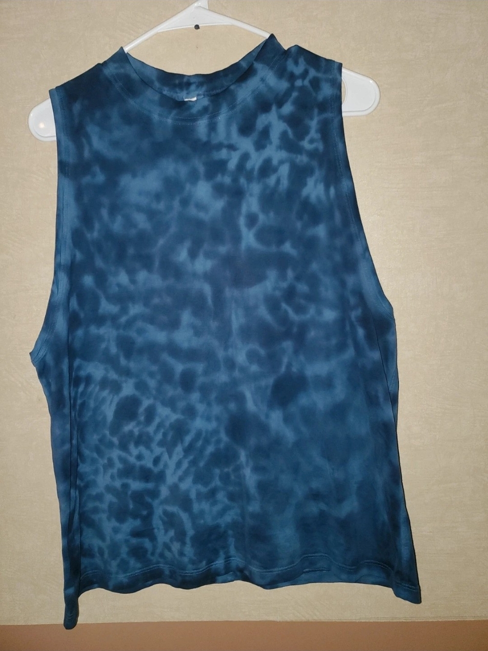 lululemon athletica Blue Tie-Dye High Neck Tank